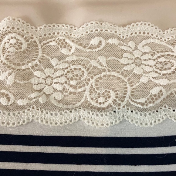 Escada 34 (S) 3/4 Slv Popover Blouse w/Lace Trim - Picture 6 of 10